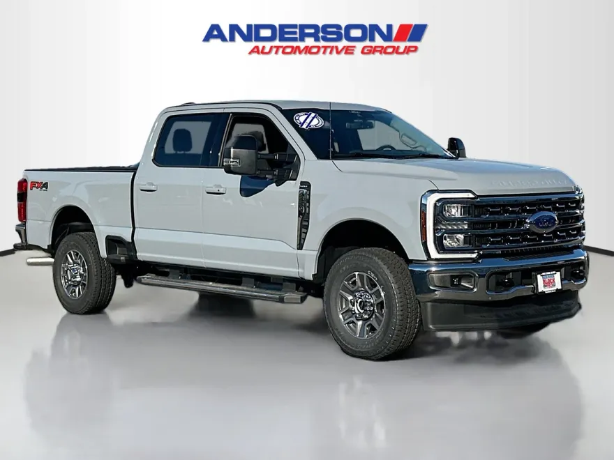 2026 Ford F-350 Lariat photo 1