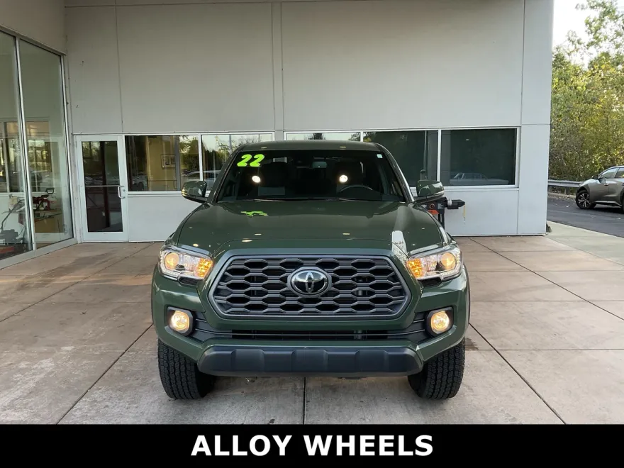 2022 Toyota Tacoma TRD Off-Road photo 1