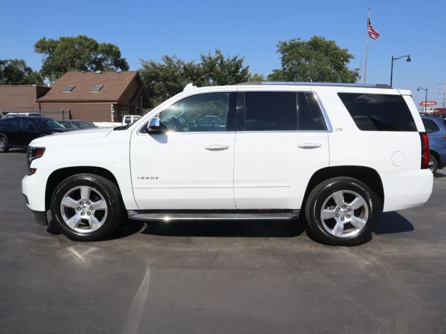2015 Chevrolet Tahoe LTZ photo 1