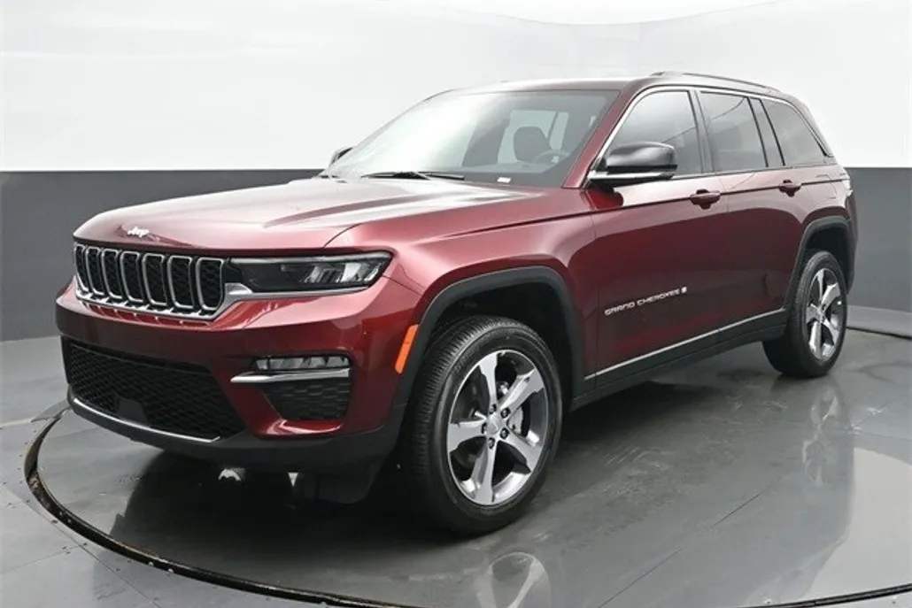 2025 Jeep Grand Cherokee Limited photo 1