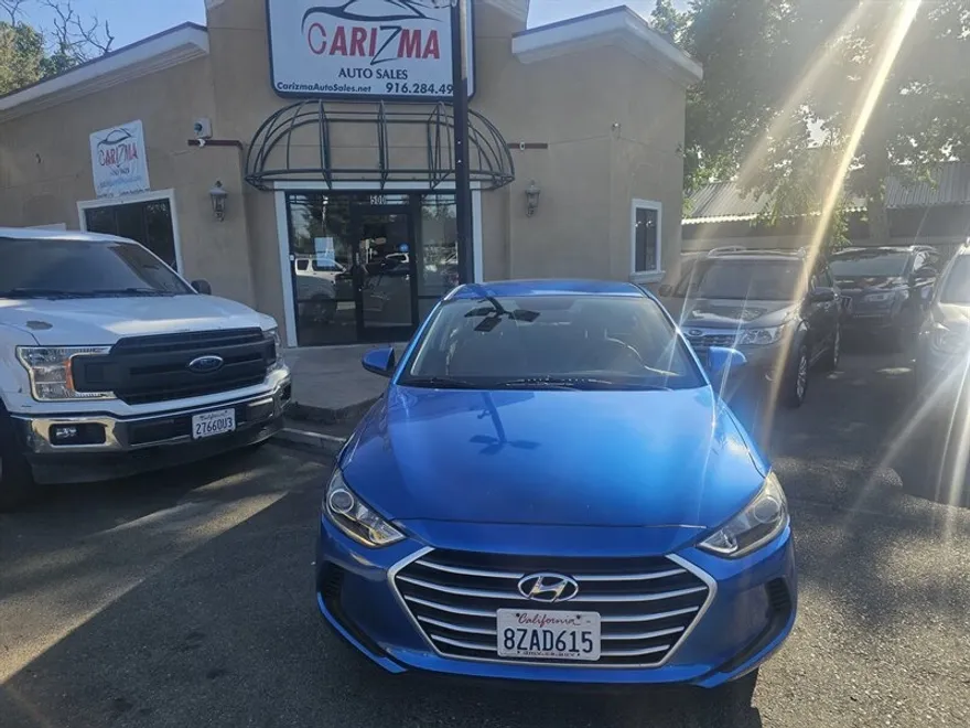 2018 Hyundai Elantra SEL photo 1