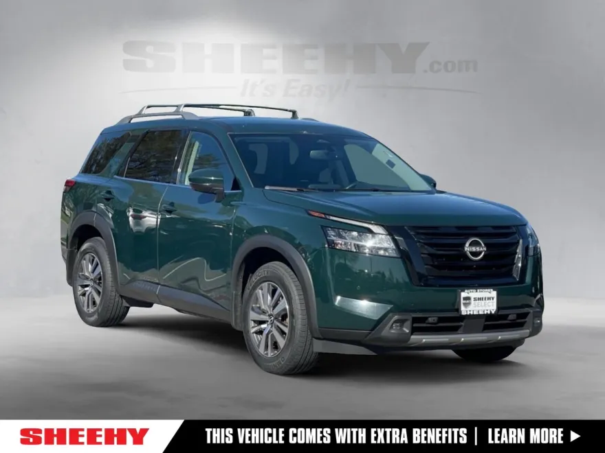 2022 Nissan Pathfinder SL photo 1
