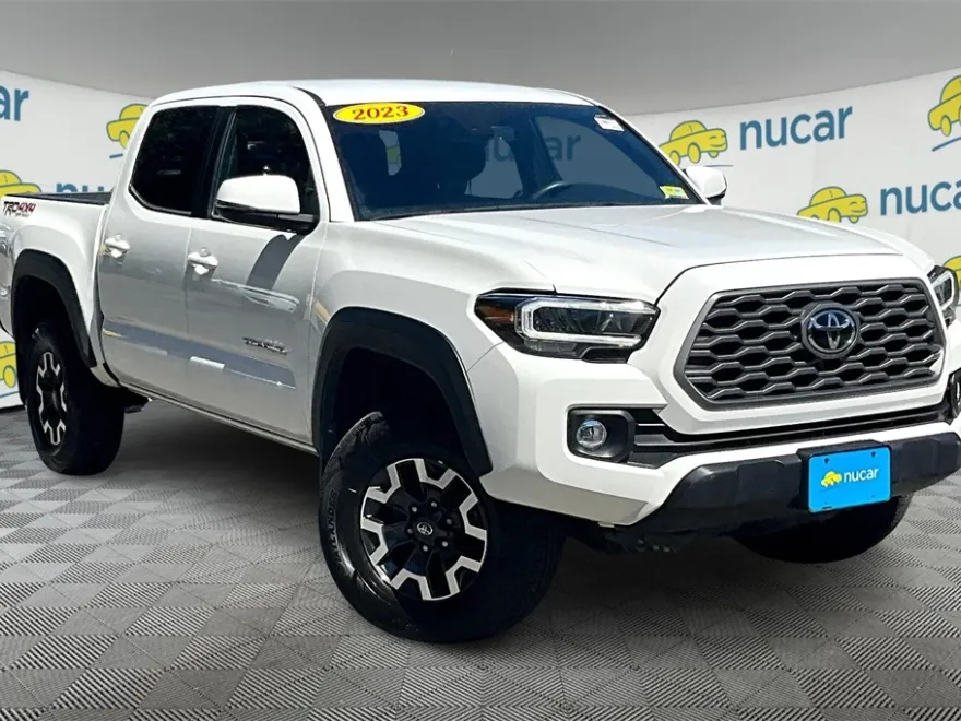 2023 Toyota Tacoma TRD Off-Road photo 1