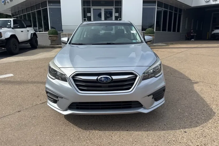 2018 Subaru Legacy 2.5i Premium photo 1