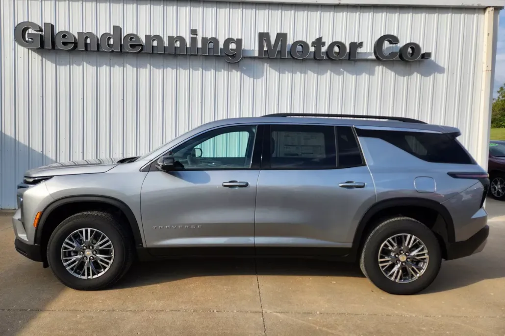 2026 Chevrolet Traverse photo 1
