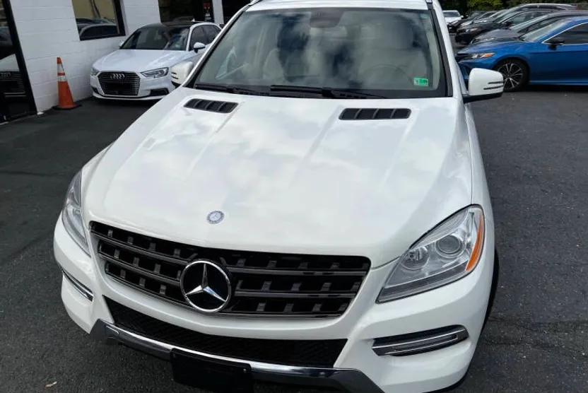 2012 Mercedes Benz ML 350 photo 1