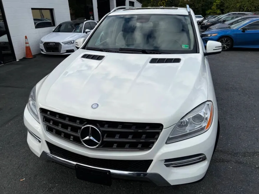 2012 Mercedes Benz ML 350 photo 1