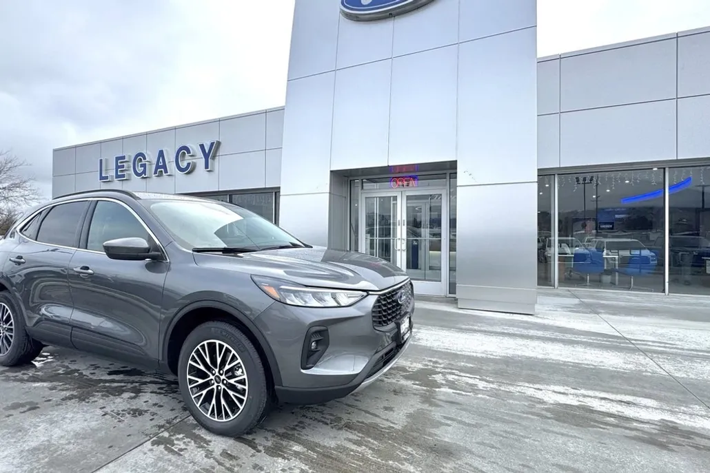 2025 Ford Escape Plug-In Hybrid photo 1