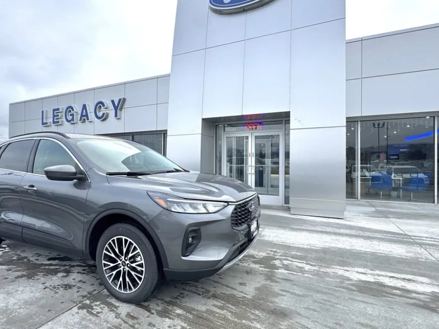 2025 Ford Escape Plug-In Hybrid photo 1
