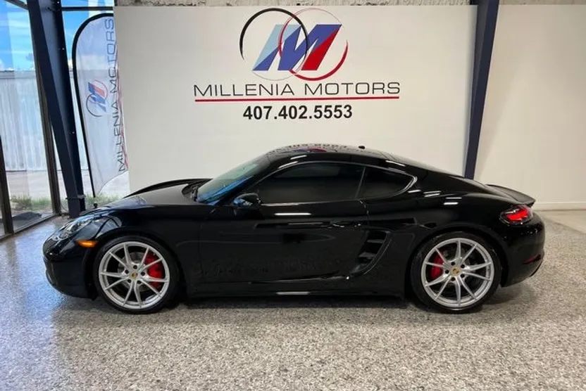 2020 Porsche Cayman S photo 1
