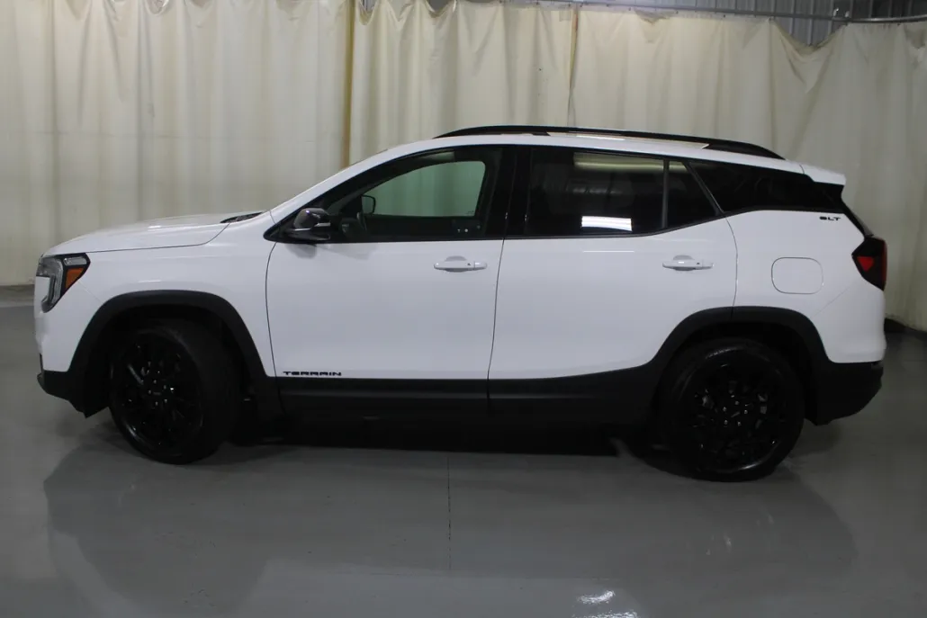 2024 Gmc Terrain SLT photo 1
