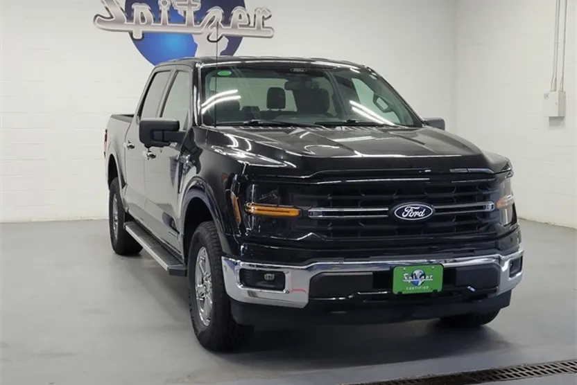 2024 Ford F-150 XLT photo 1