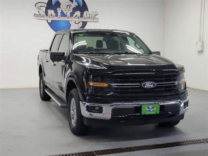 2024 Ford F-150 XLT photo 1