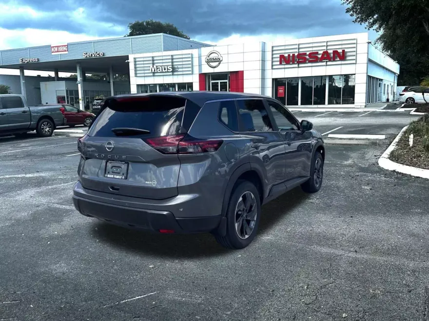 2026 Nissan Rogue SV photo 1