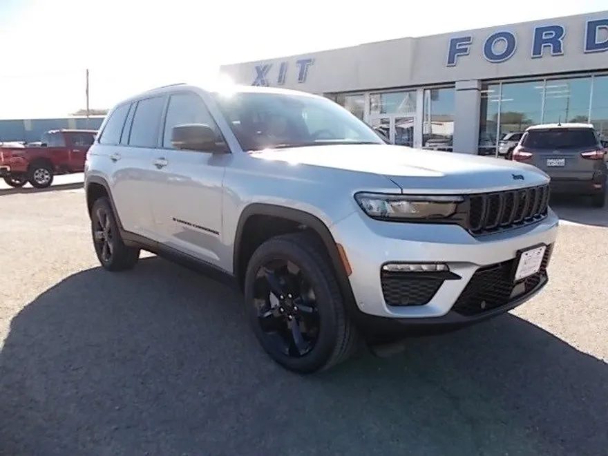 2024 Jeep Grand Cherokee Limited photo 1