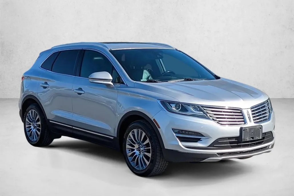 2015 Lincoln MKC Base photo 1