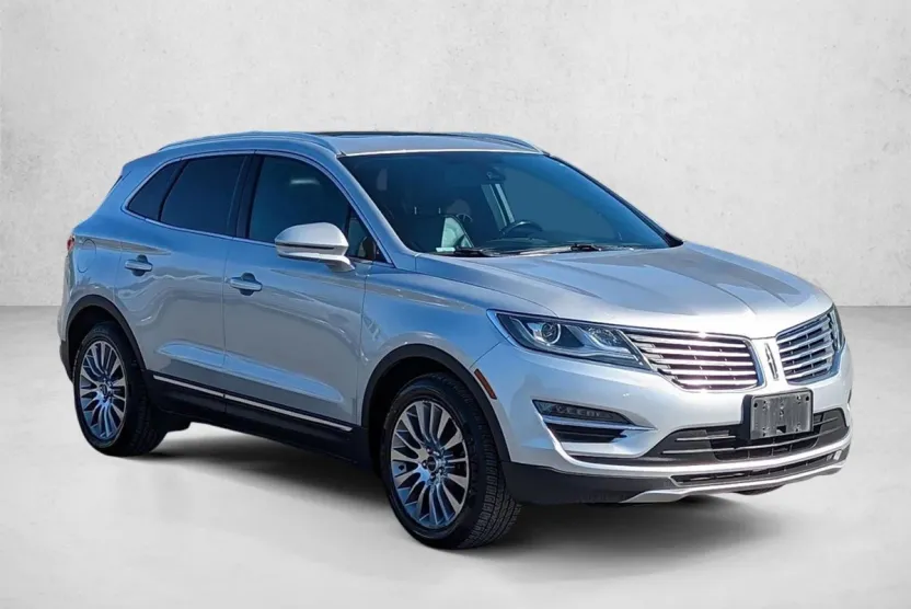 2015 Lincoln MKC Base photo 1