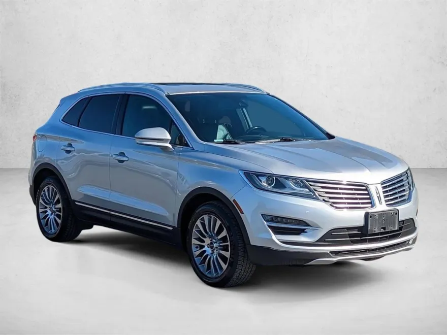 2015 Lincoln MKC Base photo 1