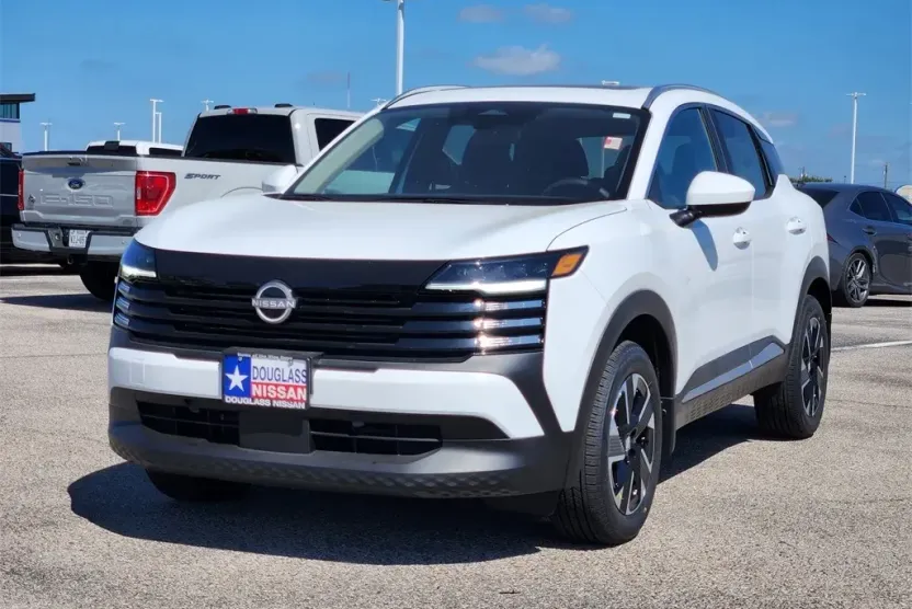 2025 Nissan Kicks SV photo 1