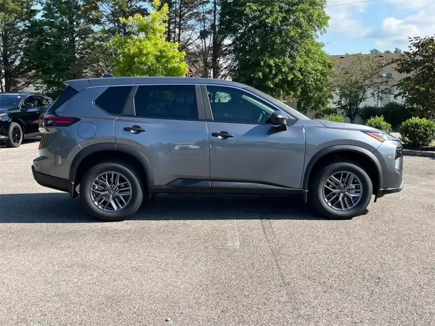 2026 Nissan Rogue S photo 1