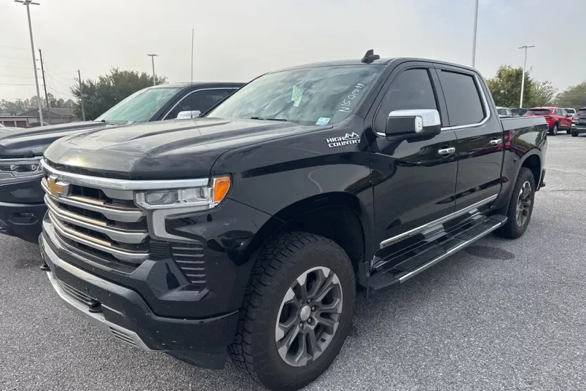 2022 Chevrolet Silverado 1500 High Country photo 1