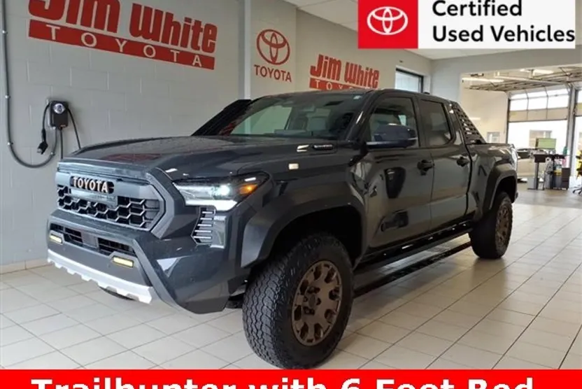 2025 Toyota Tacoma Trailhunter photo 1