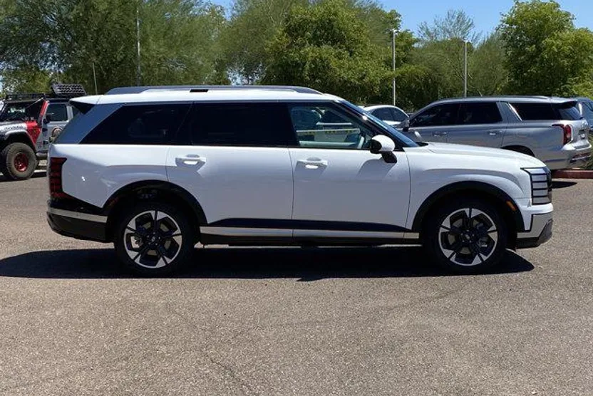 2026 Hyundai Palisade Limited photo 1