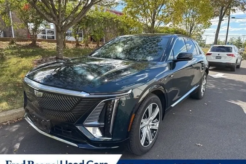 2024 Cadillac Lyriq Tech photo 1