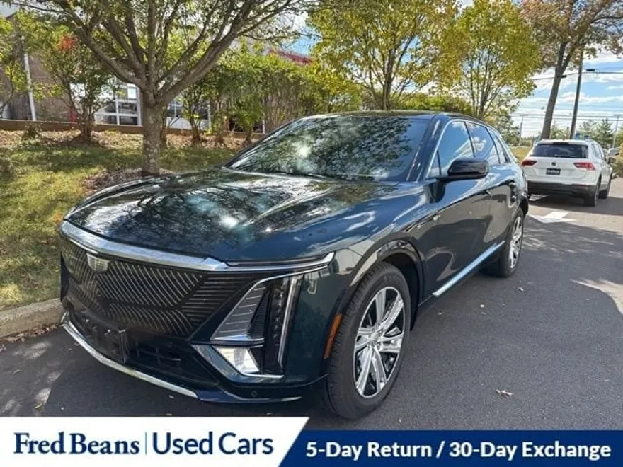2024 Cadillac Lyriq Tech photo 1