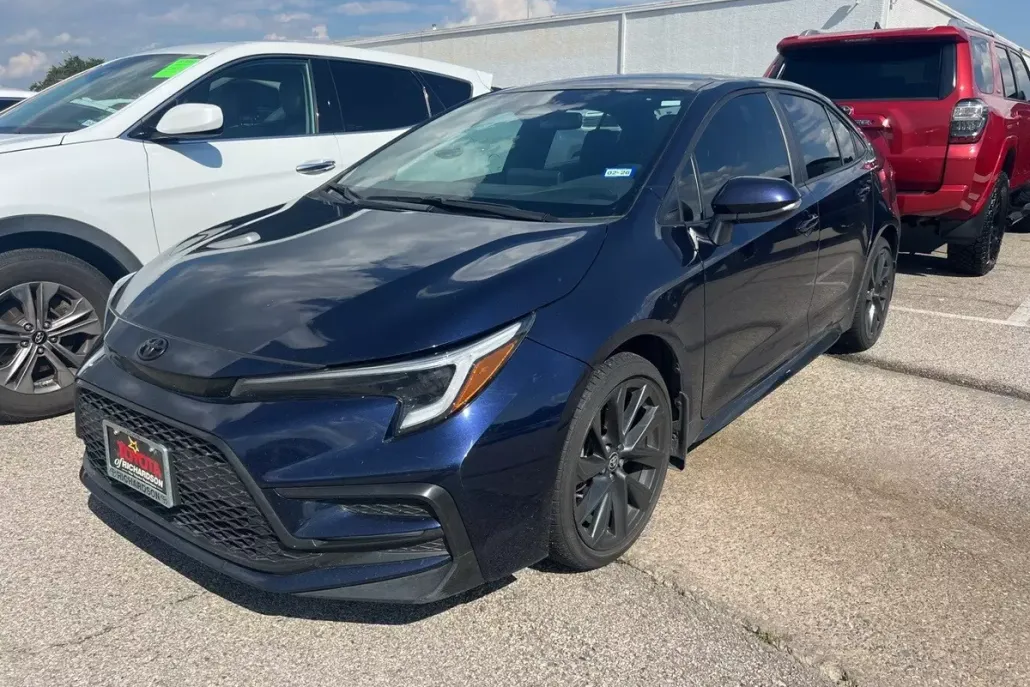 2024 Toyota Corolla SE photo 1