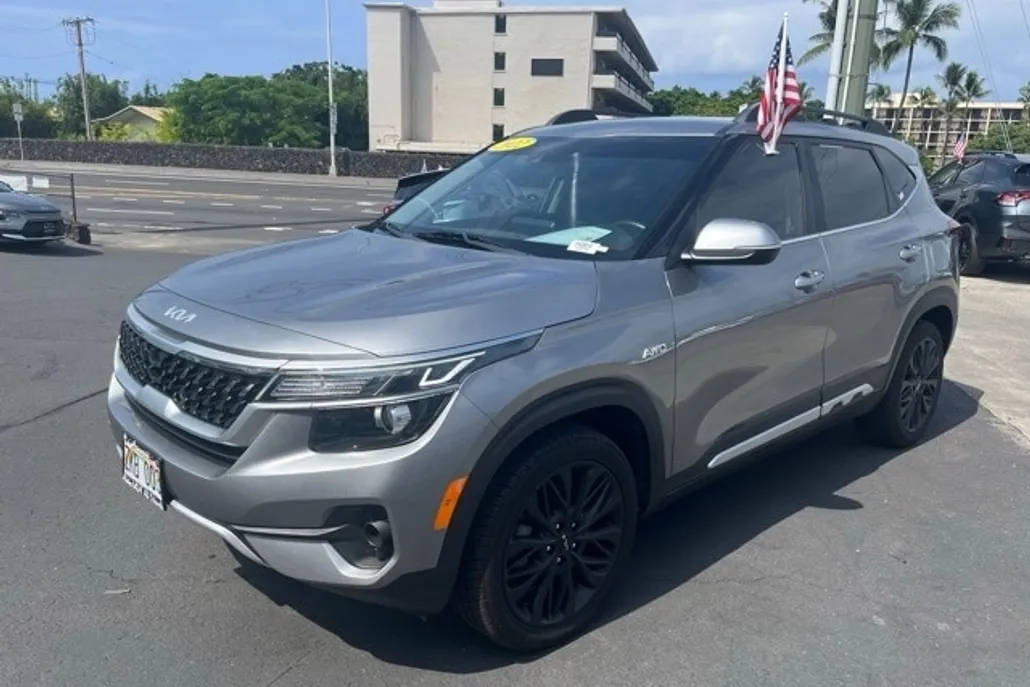 2022 Kia Seltos Nightfall Edition photo 1