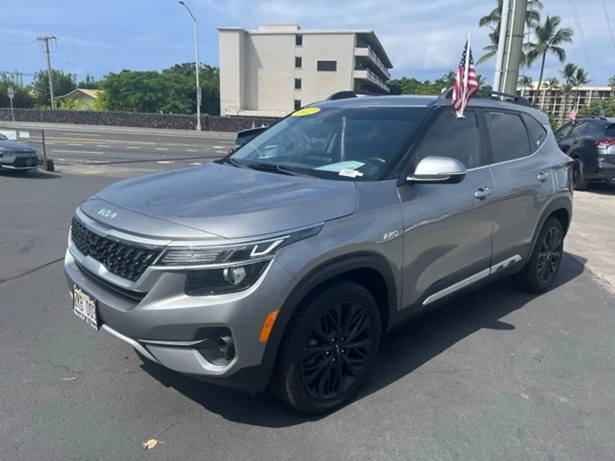 2022 Kia Seltos Nightfall Edition photo 1