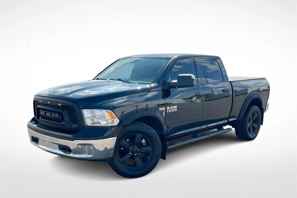 2017 Ram 1500 SLT photo 1