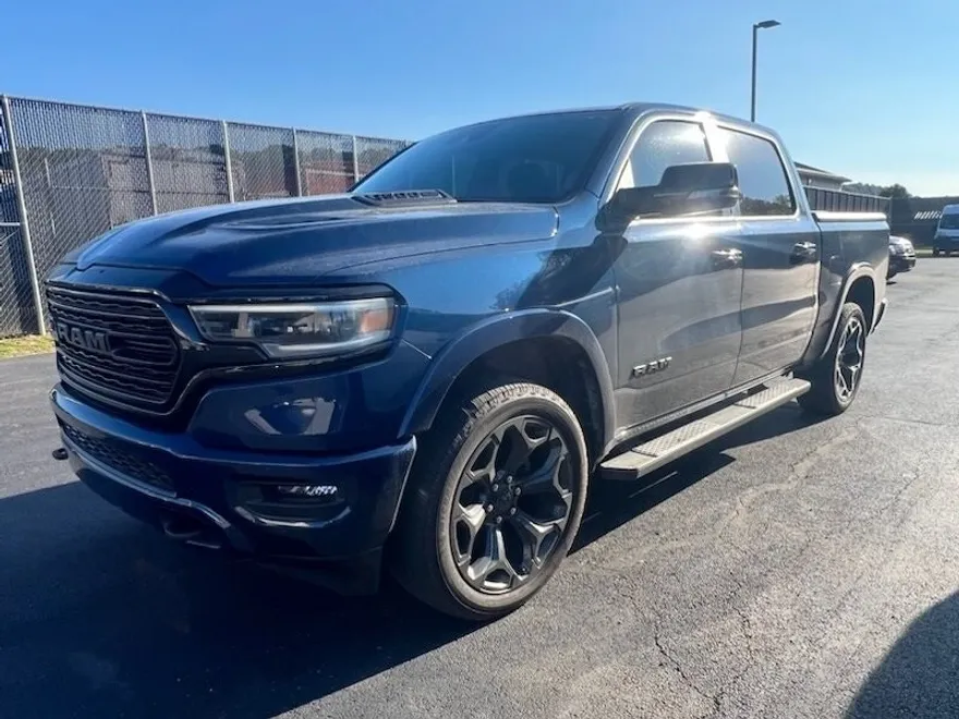 2023 Ram 1500 Limited photo 1