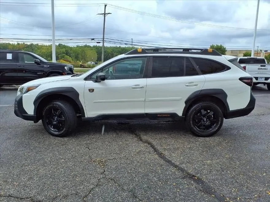 2022 Subaru Outback Wilderness photo 1
