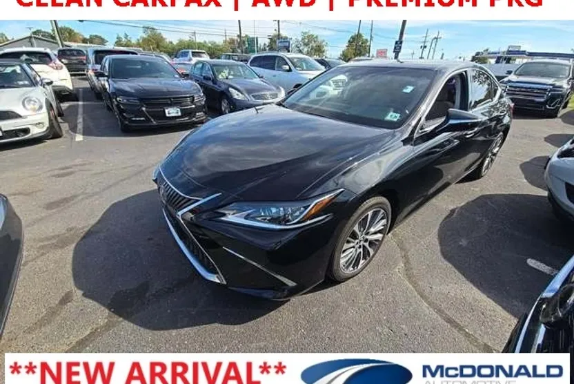 2021 Lexus ES 250 AWD photo 1