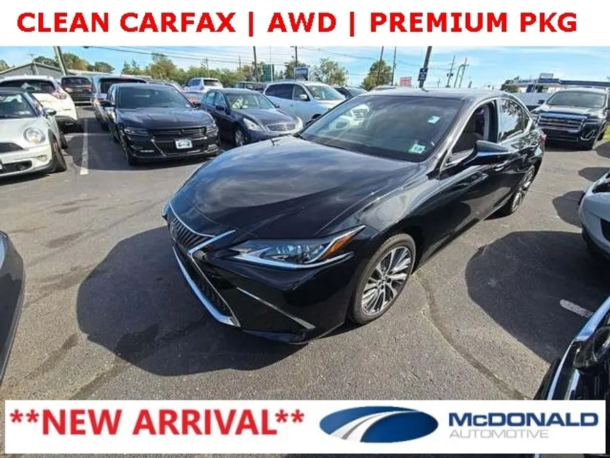 2021 Lexus ES 250 AWD photo 1