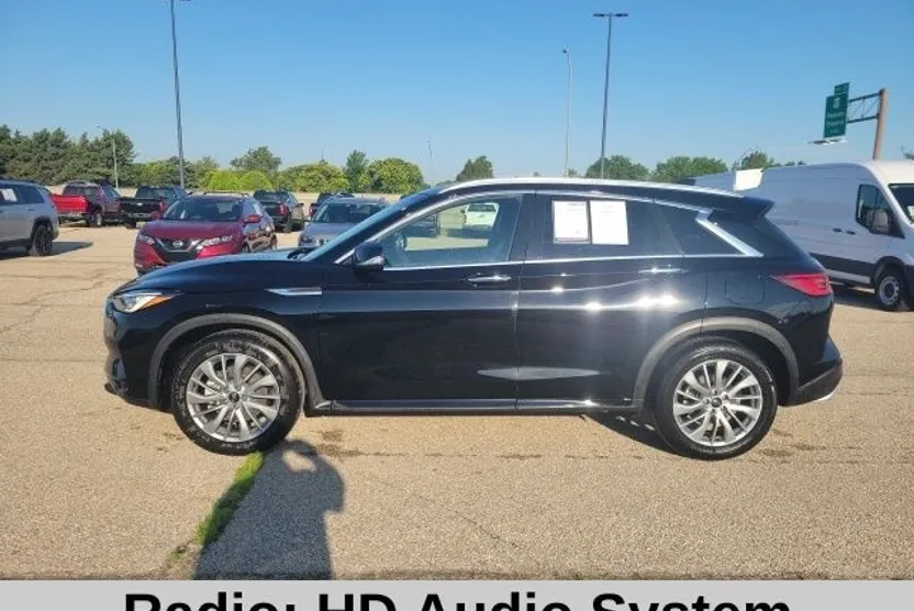 2024 Infiniti QX50 Luxe photo 1
