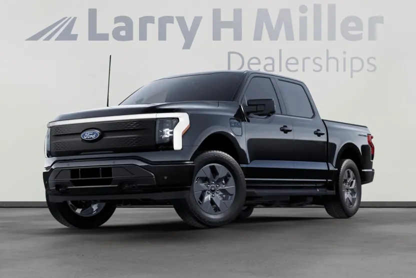 2025 Ford F-150 Lightning photo 1