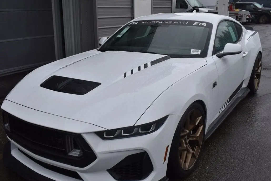 2025 Ford Mustang GT photo 1