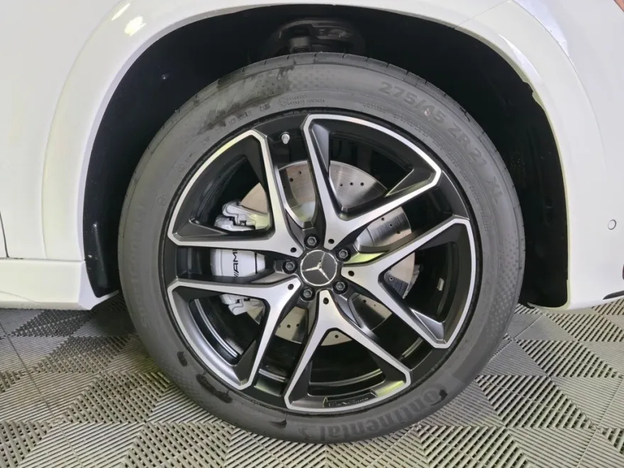2026 Mercedes Benz GLE AMG 53 photo 1