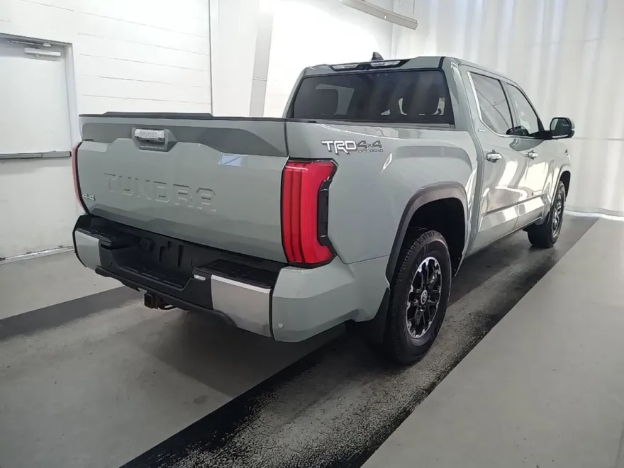 2022 Toyota Tundra Limited photo 1