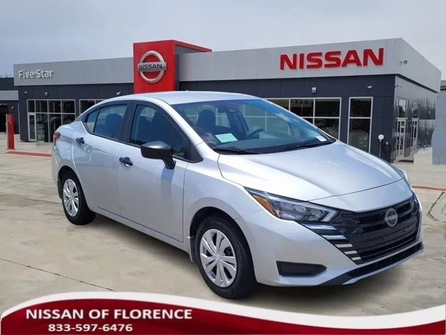 2025 Nissan Versa 1.6 S photo 1