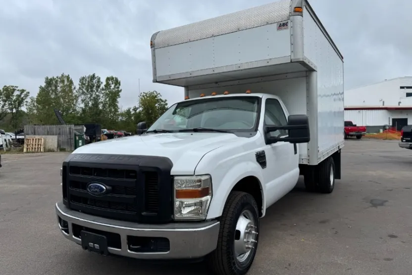 2009 Ford F-350 XL photo 1