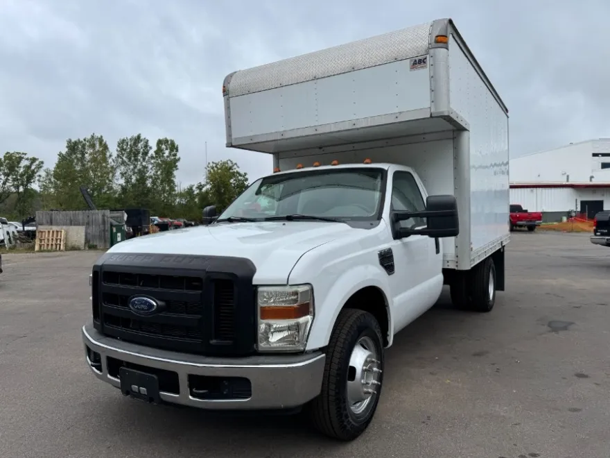2009 Ford F-350 XL photo 1