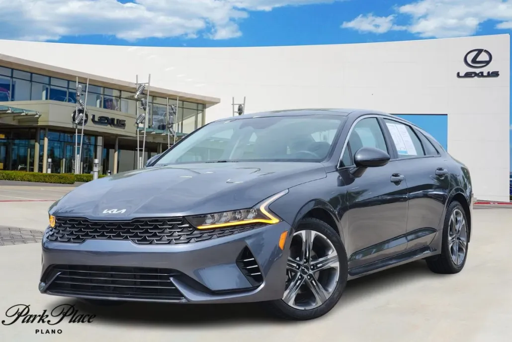 2022 Kia K5 EX photo 1
