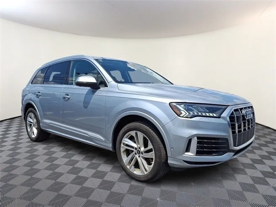 2024 Audi Q7 55 Premium Plus photo 1