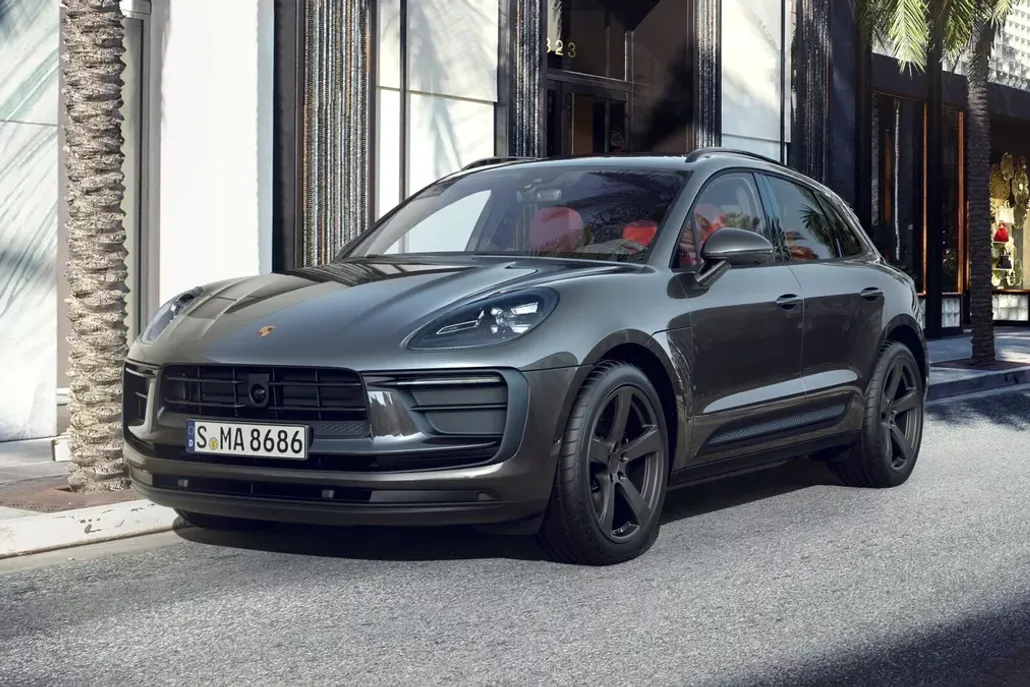 2025 Porsche Macan T photo 1