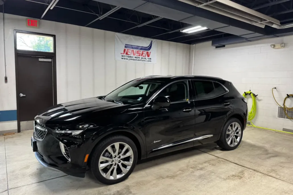 2023 Buick Envision Avenir photo 1