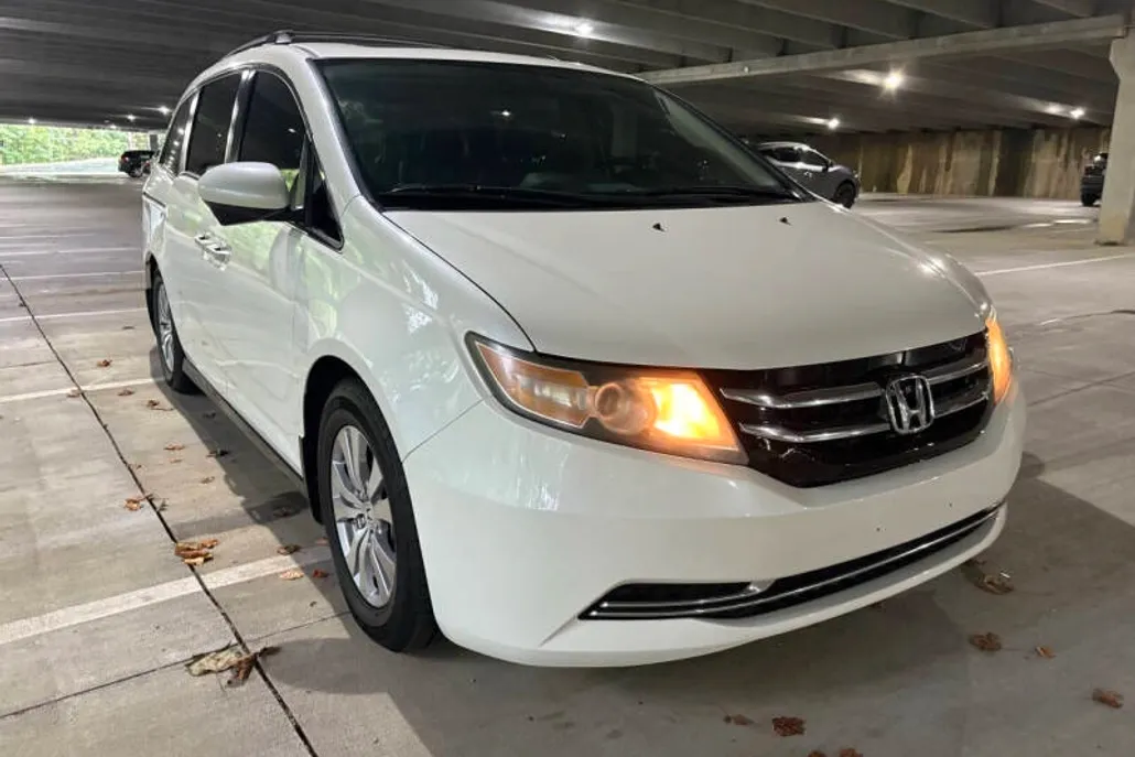 2015 Honda Odyssey EX-L photo 1